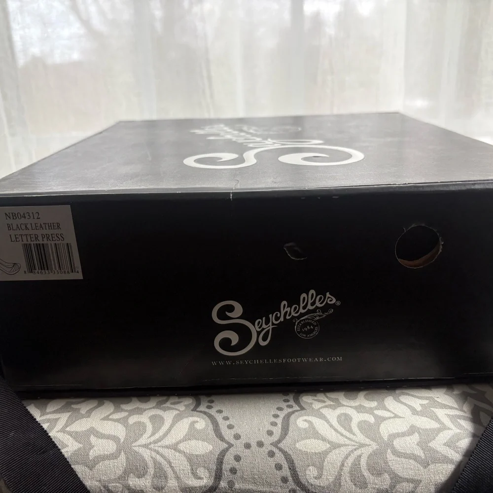 Seychelles Black Heels with Floral Lining - Picture 11 of 12